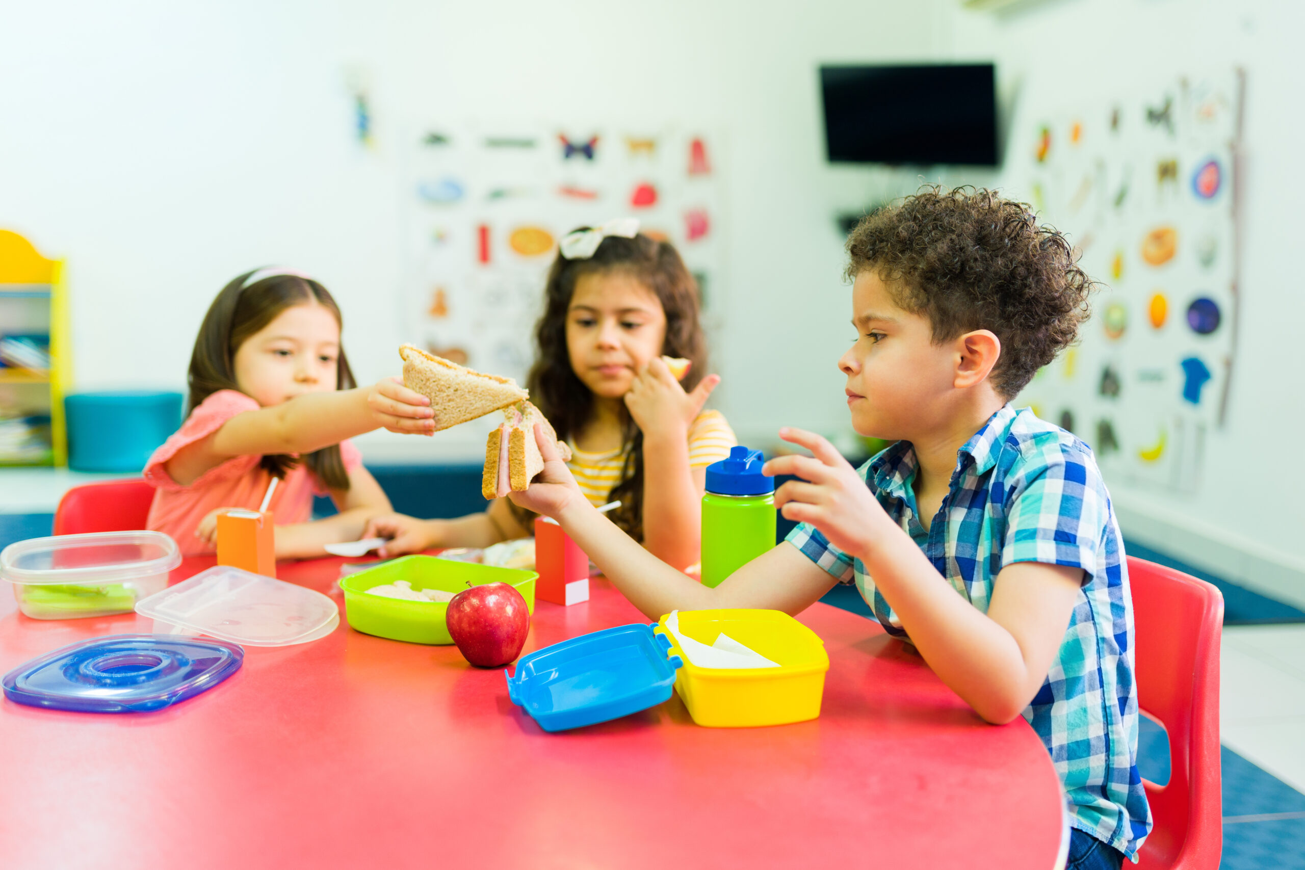 9 Practices for Enriching Mealtimes in Early Learn...